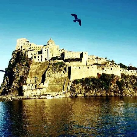 Appartamento Sul Mare Ad Ischia Ponte Экстерьер фото