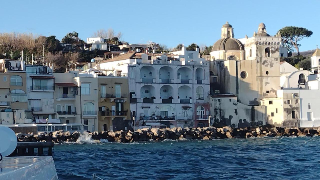 Appartamento Sul Mare Ad Ischia Ponte Экстерьер фото